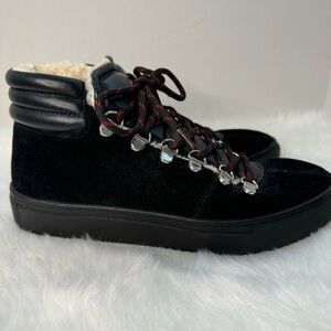 Banana Republic Women Sherpa Hiking Sneakers Black